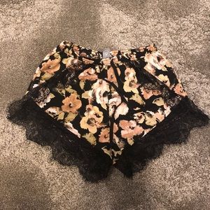 Paper Crane Floral Lace Shorts